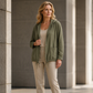 Damen lässige Jacke mit Kapuze und Kordelzug am Saum.