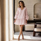 📢📢50%Rabatt!!!🎉👗 Damen Gestreiftes V-Ausschnitt-Kleid mit langen Ballonärmeln – Lockerer Schnitt, fließender Stoff & femininer Look | Perfekt für warme Tage, Freizeit & elegante Anlässe – Jetzt -50%!