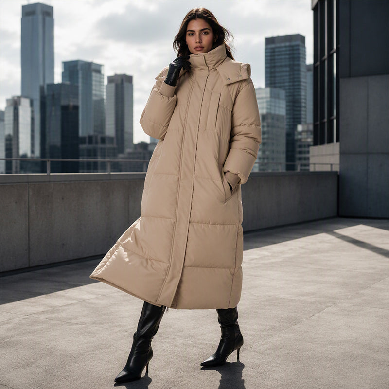 Warme, lockere Damen-Winterjacke mit Kapuze