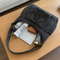 Karierte Cloud-Tasche mit Kordelzug und Raffungen