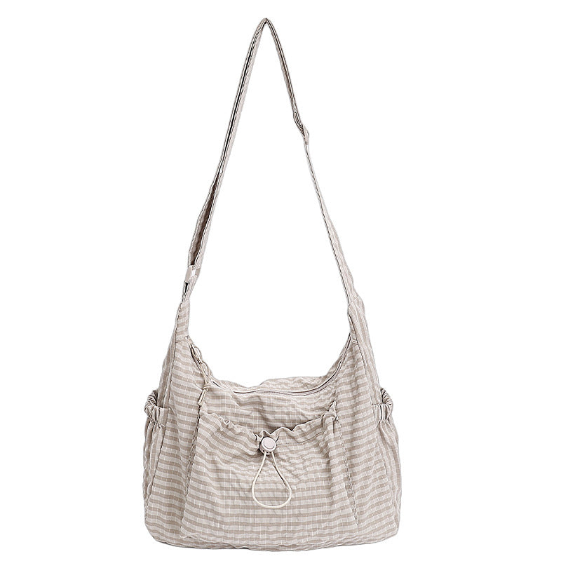 Karierte Cloud-Tasche mit Kordelzug und Raffungen